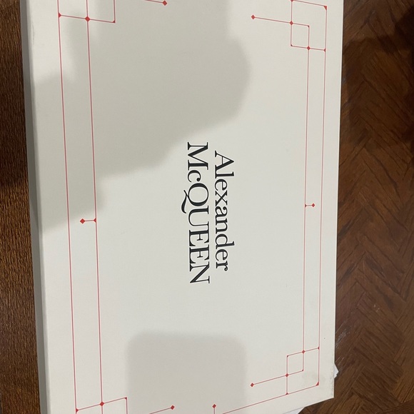 Alexander McQUEEN Leather Runner Sneaker Size 9.5 - Picture 3 of 4